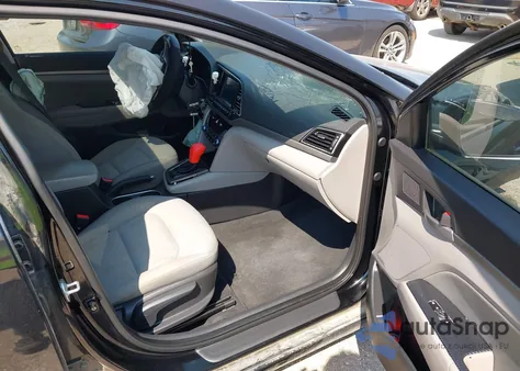 2018 Hyundai Elantra Value Edition z USA, uszkodzony, nr VIN KMHD84LF1JU475602